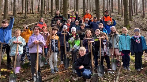 Pflanzaktion im Forstamt Beerfelden Pflanzaktion im Forstamt Beerfelden
