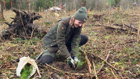 Das angekündigte Regenwetter hatte die vielen Helfer nicht abgehalten. Sie alle waren mit Begeisterung dabei.