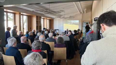 Vortrag von Prof. Dr. Dietfrid Krause-Vilmar und Michael Gerst Die rund 80 Besuchenden beim Vortrag von Prof. Dr. Dietfrid Krause-Vilmar und Michael Gerst