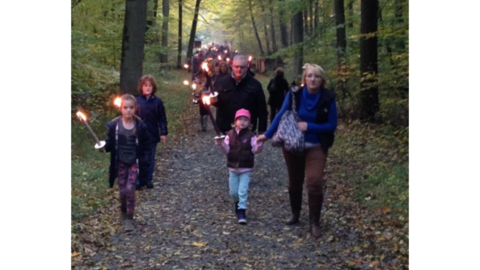 Dunkel-Munkel-Nacht Nachtwanderung mit Fackeln