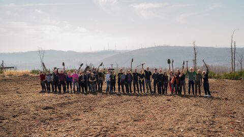Auf dem Foto sehen sie die Gruppe die an diesem Tag gepflanzt hat. 